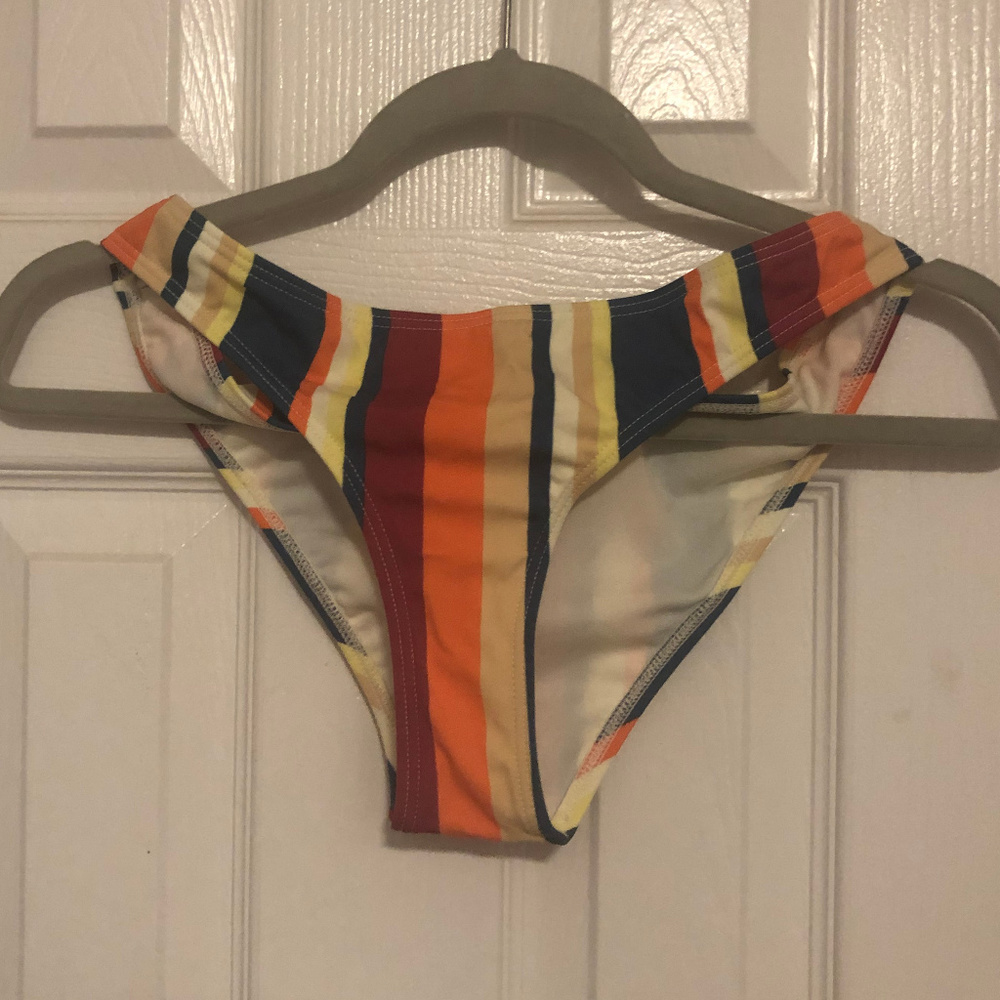 NWT Cheeky Bikini Bottoms Size X Large